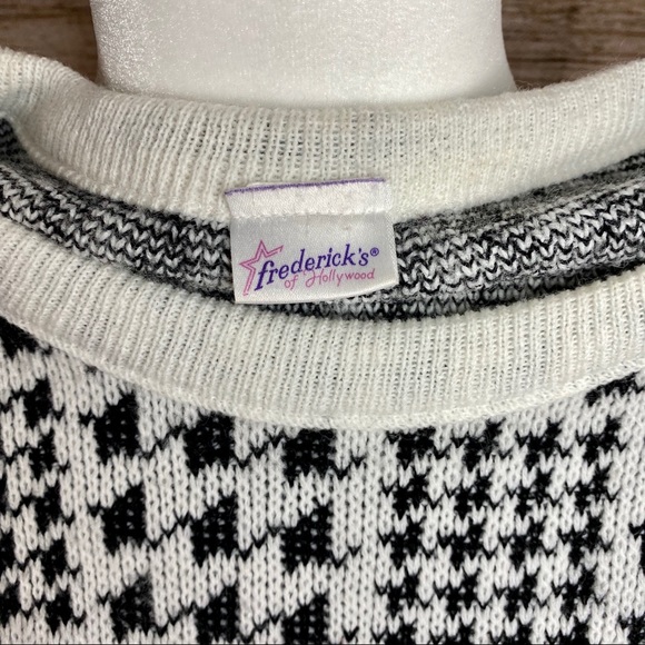 Vintage 90’s Frederick's of Hollywood Houndstooth Black & Cream Knit Sweater - Picture 6 of 8